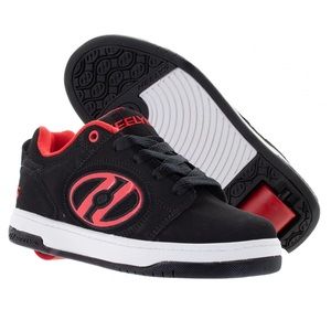 NWT Heelys shoes